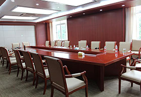 华山办公家具告诉您好的办公沙发摆放风水，可祝您业商业合作